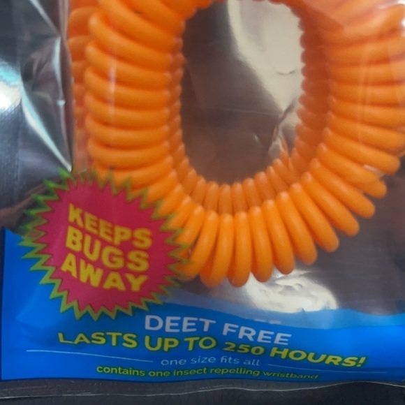 Insect repelling​ - Picture 3 of 4